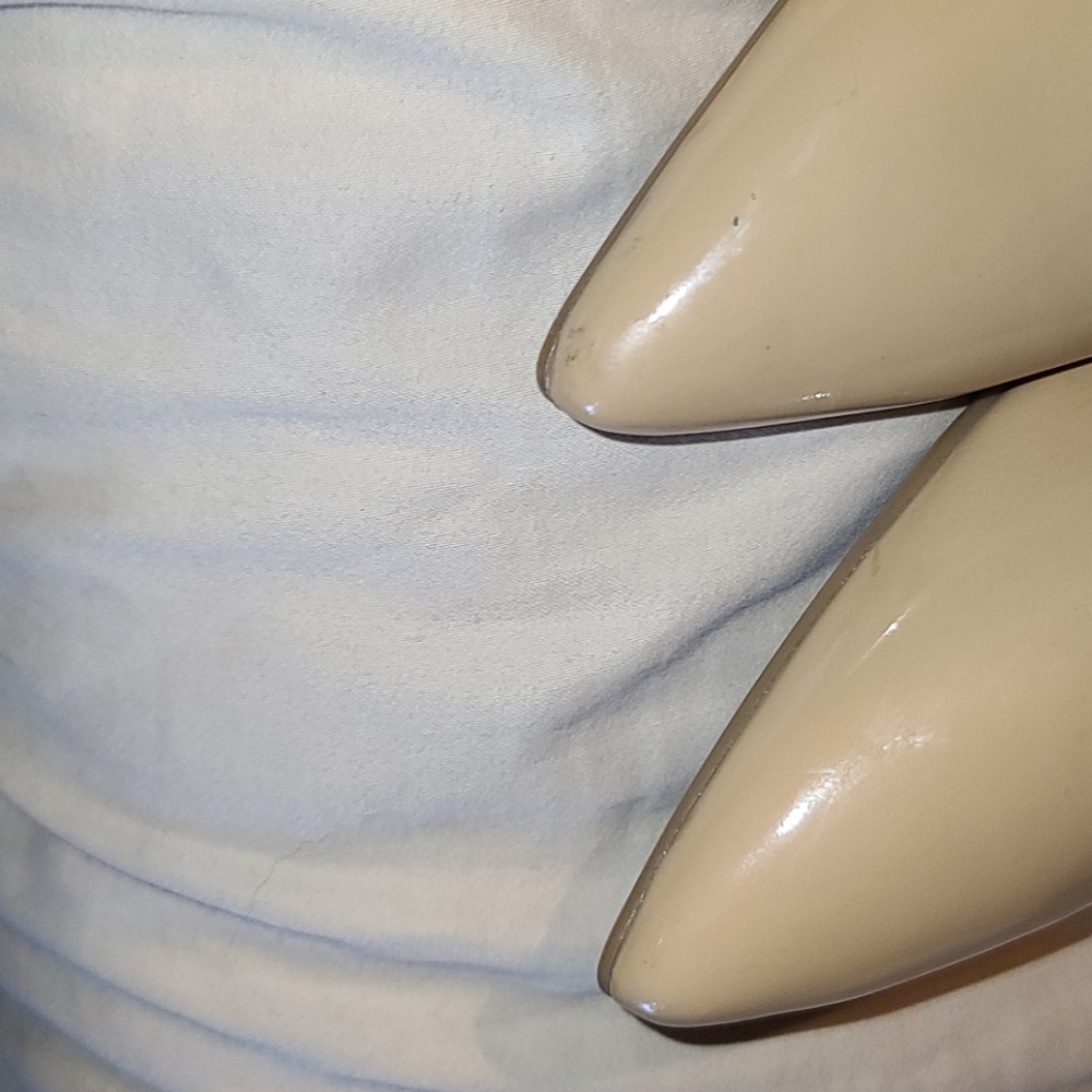 Heels - Picture 4 of 5